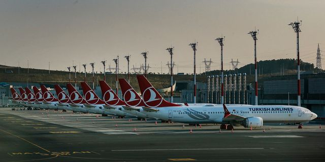 Τουρκία: Πρόστιμο σε επιβάτες αεροσκαφών που σηκώνονται πριν σταματήσει το αεροπλάνο