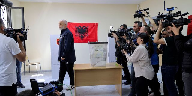 Εκλογές στην Αλβανία: Την Τρίτη τα αποτελέσματα – Προβάδισμα Ράμα δείχνουν τα exit polls