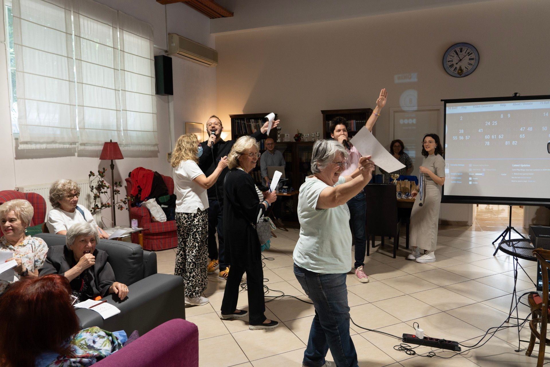 Οι νικητές το γιορτάζουν