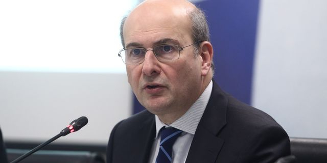 Χατζηδάκης για Πέτρο Μολυβιάτη: “Έφυγε ένας ευπατρίδης”