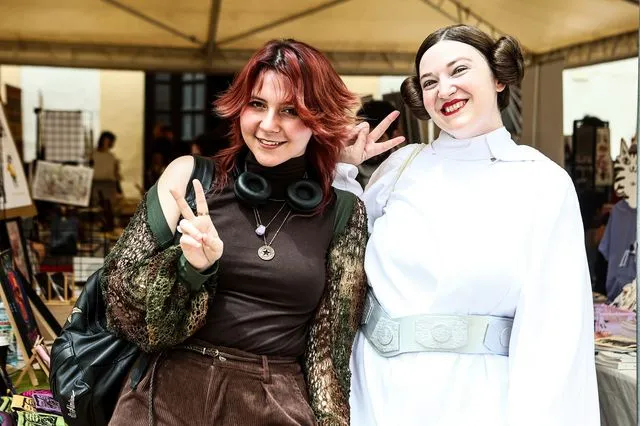Comicdom CON Athens 2025: Η Τεχνόπολη γεμίζει χρώματα και υπερήρωες μέχρι την Κυριακή