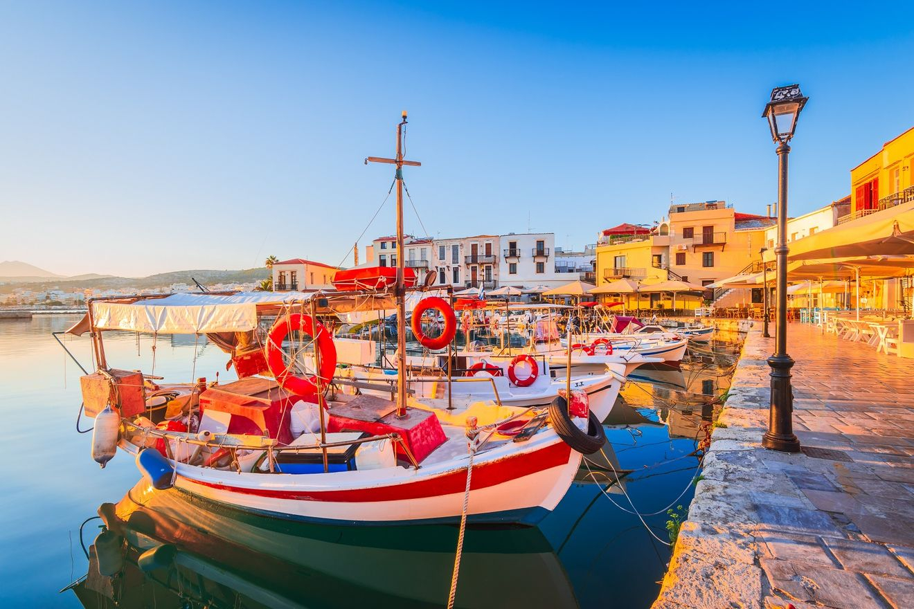 Ρέθυμνο: Ταξίδι στα ενετικά σοκάκια και τις κρητικές γεύσεις