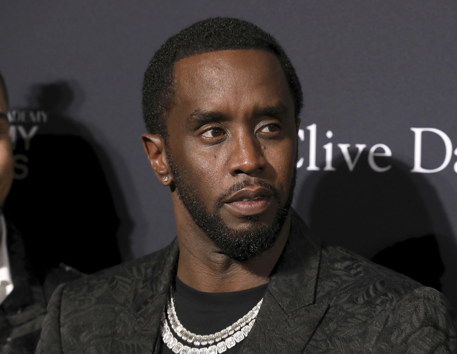 Μπορεί ο Diddy να κατηγορηθεί για τη δολοφονία του Tupac;