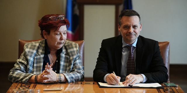 Δήμος Αθηναίων: Μνημόνιο συνεργασίας με οργανώσεις πολιτών για τη στήριξη και επανένταξη των αστέγων