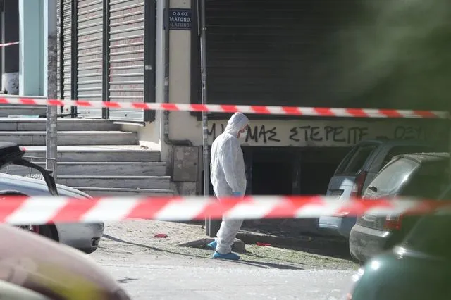 Έκρηξη στη Θεσσαλονίκη: Τι βρέθηκε στο διαμέρισμα της 38χρονης – Αναζητείται ένας άνδρας