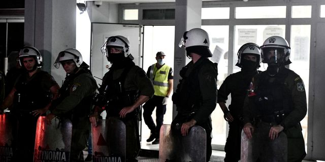 Άνδρες των ΜΑΤ