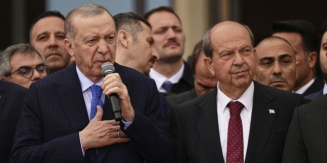 Ο Ερντογάν τα έβαλε με Τουρκοκύπριους διαδηλωτές – “Δεν θα πετύχετε”