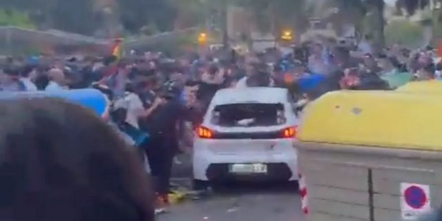 Εσπανιόλ – Μπαρτσελόνα: Αυτοκίνητο έπεσε πάνω σε οπαδούς της γηπεδούχου
