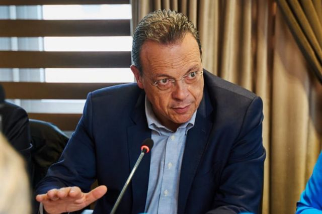 Φάμελλος: Συνώνυμο των λέξεων “υποκρισία” και “ψέμα” ο κ. Μητσοτάκης