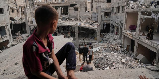 Γάζα: Εκατόμβη νεκρών από ισραηλινούς βομβαρδισμούς – Έκρηξη βίας στη Δυτική Όχθη