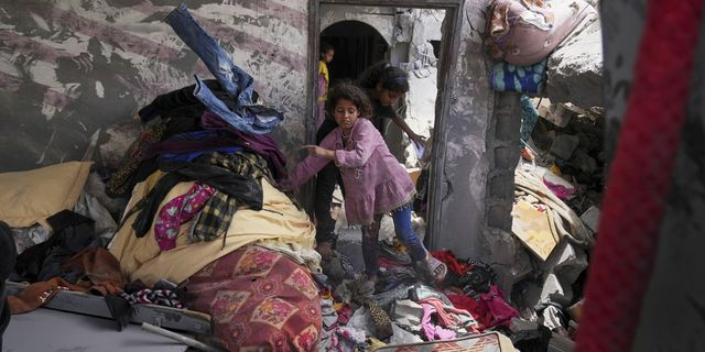 Βομβαρδισμένα σπίτια στη Χαν Γιουνίς, στη Γάζα