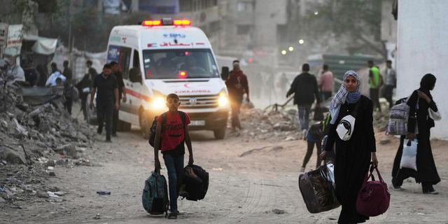 Το BBC “πάγωσε” την προβολή ταινίας για τη Γάζα – Συμμετέχοντες απειλούν να αποσύρουν τη συναίνεσή τους