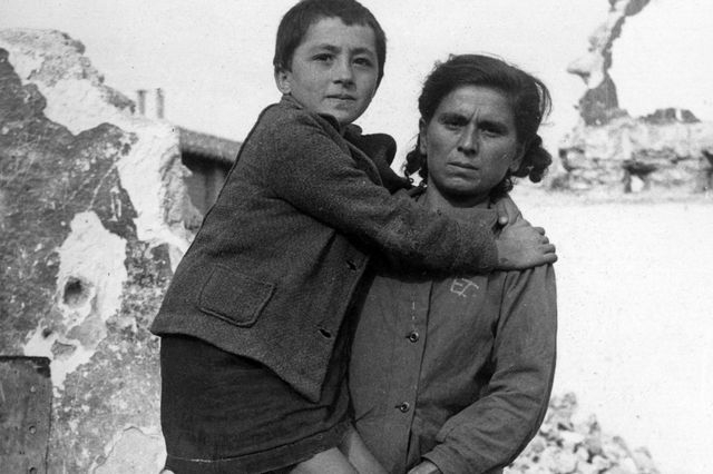 Γυναίκα και εθνική αντίσταση