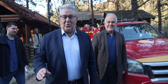 Επίσκεψη του ΓΓ της ΚΕ του ΚΚΕ Δημήτρη Κουτσούμπα στο πυροφυλάκιο Καισαριανής