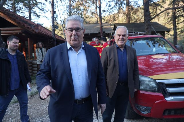 Επίσκεψη του ΓΓ της ΚΕ του ΚΚΕ Δημήτρη Κουτσούμπα στο πυροφυλάκιο Καισαριανής