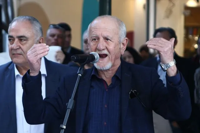 Θύμιος Λυμπερόπουλος: Παρενέβη με συνεργάτες του στο υπουργείο Μεταφορών