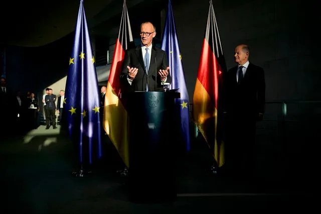 Η πολιτική αποτυχία του Μερτς: Από την ελπίδα για αλλαγή στην ταπεινωτική ήττα