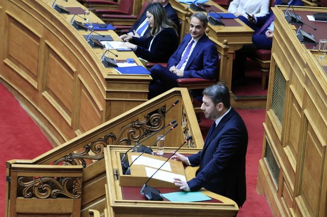 Μαξίμου: Ο Ανδρουλάκης αντιλαμβάνεται την εξωτερική πολιτική με όρους “παλαιού ΠΑΣΟΚ”