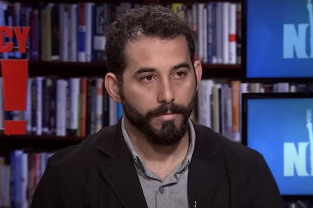 Μόσαμπ Αμπού Τόχα: Χθες κέρδισε Πούλιτζερ, σήμερα ανεστάλη ο λογαριασμός του στο Facebook