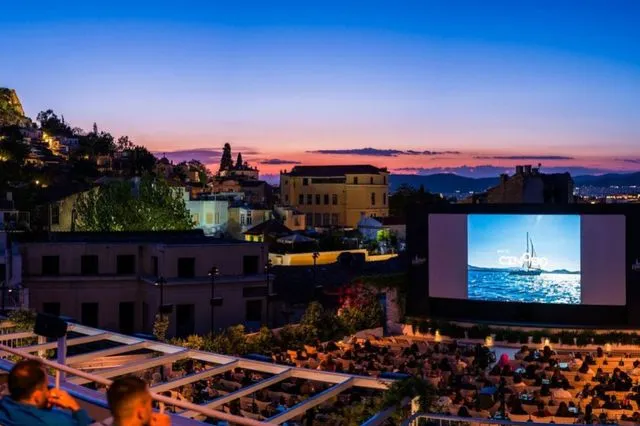 Το Cine Paris επέστρεψε: Φωτογραφίες και όσα έγιναν στο opening του εμβληματικού θερινού σινεμά