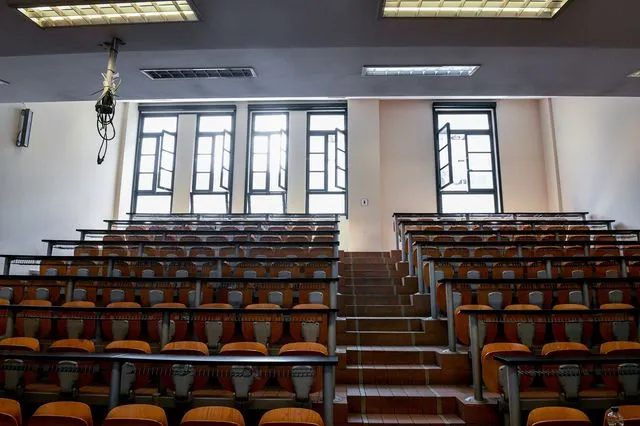 Στον εισαγγελέα οι έξι συλληφθέντες για την επίθεση στη Νομική