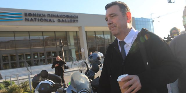 Εθνική Πινακοθήκη: Ζητάει και τα ρέστα ο βάνδαλος βουλευτής