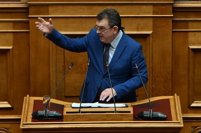 Νίκος Παπαδόπουλος: Η ΝΙΚΗ διαγράφει τον βάνδαλο βουλευτή της Εθνικής Πινακοθήκης