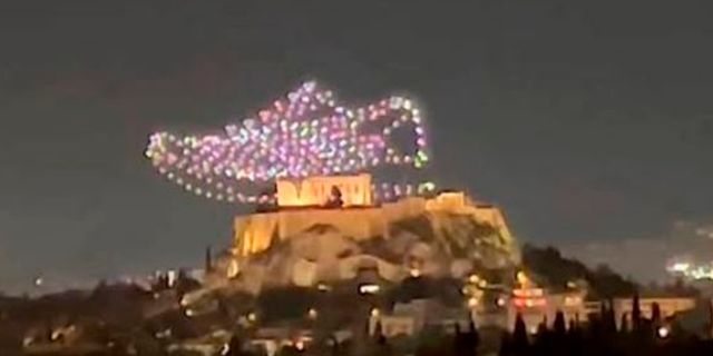 ΥΠΠΟ: Μηνύσεις για το διαφημιστικό σόου πάνω από την Ακρόπολη
