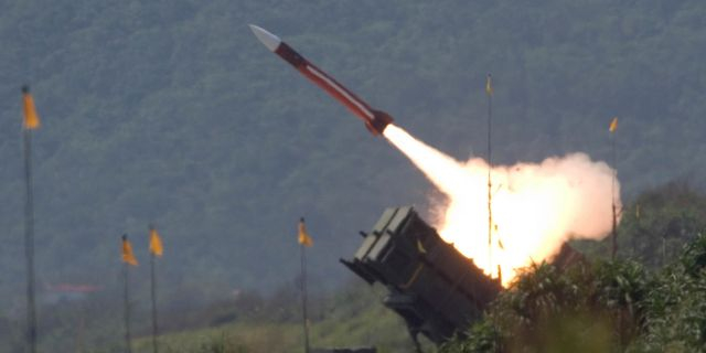 NYT: Η Ελλάδα συζητά την αποστολή Patriot στην Ουκρανία