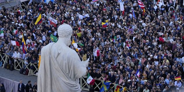 Πάπας: Το αδιαχώρητο στην Πλατεία του Αγίου Πέτρου – “Δεν έχω ξαναδεί κάτι παρόμοιο”