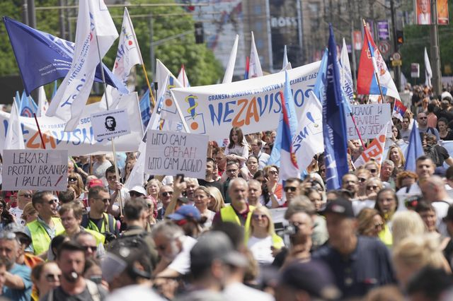 Αντικυβερνητική διαδήλωση στο Βελιγράδι