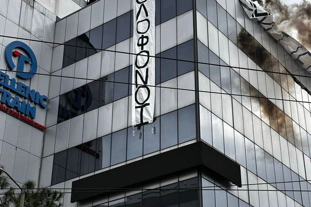 Τέμπη: Αθώα τα μέλη του Ρουβίκωνα για την παρέμβαση στη Hellenic Train