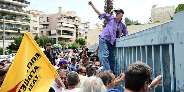 Απεργία ταξί: Το υπουργείο Μεταφορών δεν κάλεσε σε συζήτηση τον Θύμιο Λυμπερόπουλο