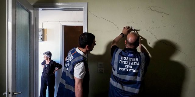 Αυτοψία στη Β. Εύβοια: Έξι σπίτια προσωρινά μη κατοικήσιμα – Κλιμάκια καταγράφουν ζημιές σε κτίρια