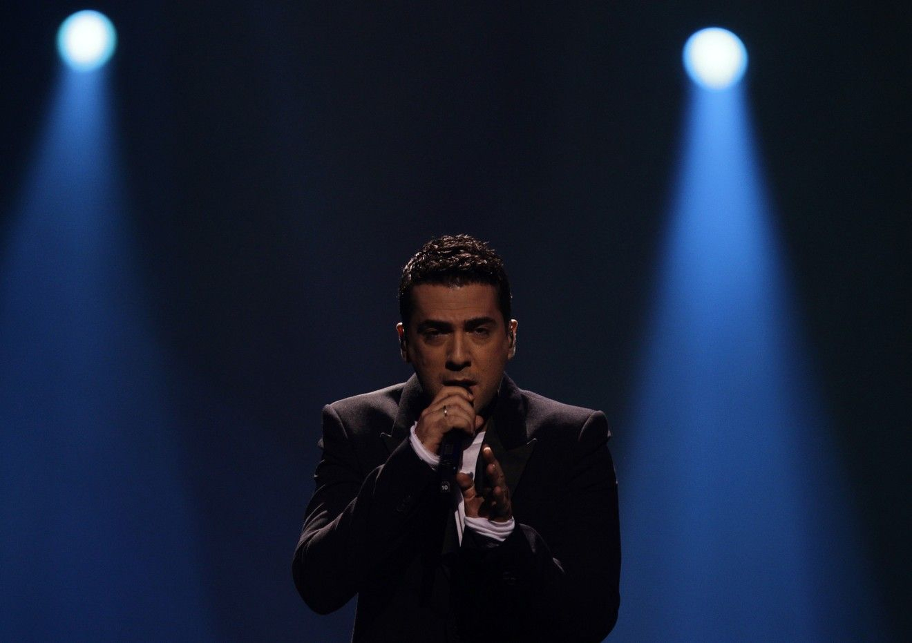 Ο θρύλος της Eurovision ψηφίζει Ελλάδα – Το μήνυμά του στα ελληνικά