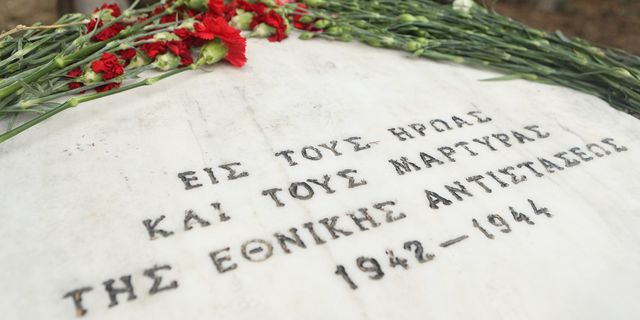 Πρωτομαγιά: Κατάθεση στεφανιού από το ΠΑΜΕ στο σκοπευτήριο της Καισαριανής και στο Πολυτεχνείο