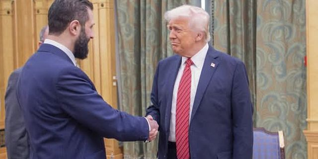 “Restart” στις σχέσεις ΗΠΑ – Συρίας: Συνάντηση Τραμπ με αλ-Σαράα μετά τη συμφωνία-μαμούθ με το Ριάντ