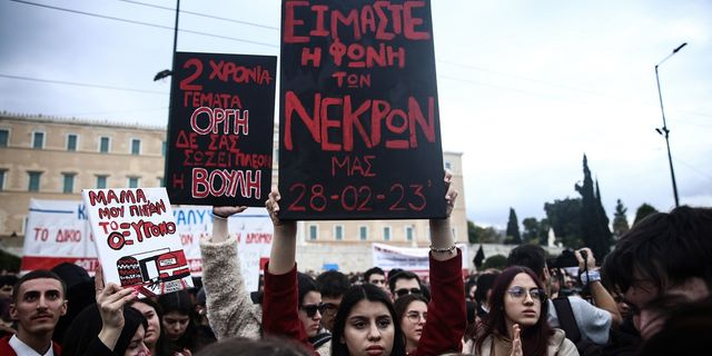 Τέμπη: Πώς η προανακριτική για Καραμανλή του ΠΑΣΟΚ στριμώχνει το Μαξίμου
