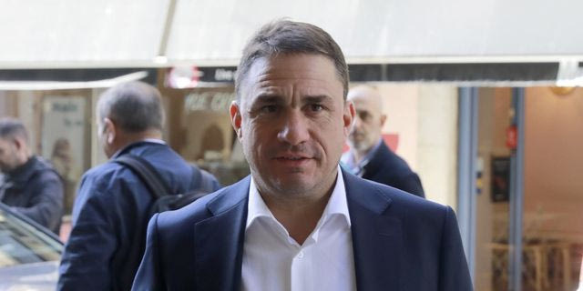 Τσουκαλάς: “Όταν έχεις μέσα τον κ. Γεωργιάδη και τον κ. Πλεύρη, τι να σε πειράξει ο κ. Βελόπουλος;”