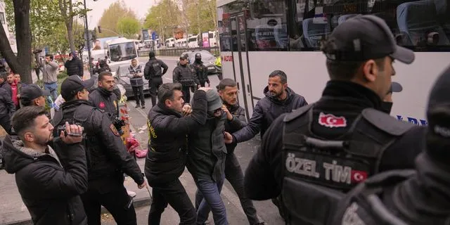 Κωνσταντινούπολη: Πάνω από 400 συλλήψεις στις συγκεντρώσεις για την Πρωτομαγιά