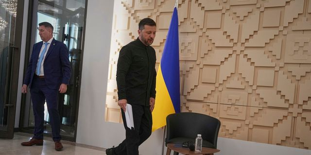 Ρωσία – Ουκρανία: Παράταση στο θρίλερ μετά από μια ημέρα χάους