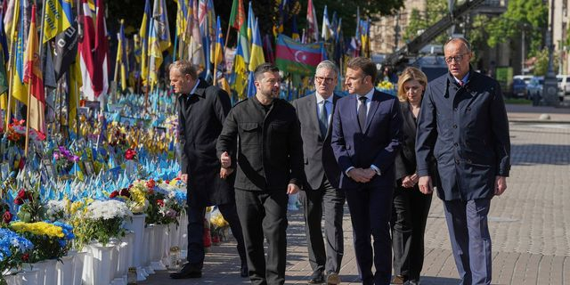 Ουκρανία: Μακρόν, Στάρμερ και Μερτς στο Κίεβο για εκεχειρία 30 ημερών – Την απέρριψε η Ρωσία