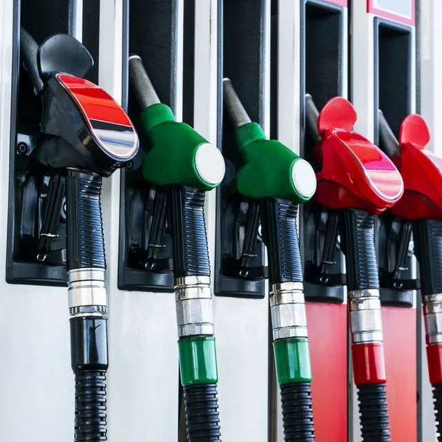 Άλμα στις ευρωπαϊκές τιμές φυσικού αερίου και πετρελαίου μετά τις νέες επιθέσεις