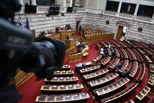 Αλλοδαπές εταιρίες σε συζύγους πολιτικών με τροπολογία… της νύχτας