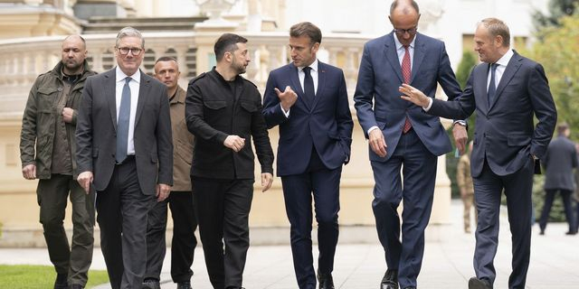 Γεωπολιτικό πόκερ για την Ουκρανία: Η Δύση “πετά το γάντι” στον Πούτιν