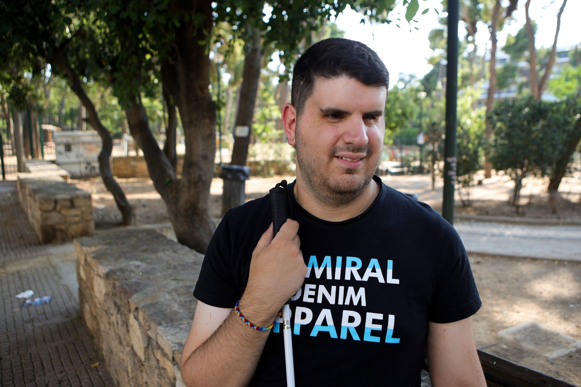 Ο Γιάννης Βίτσος - Πώς φλερτάρει ένα τυφλό άτομο στην Ελλάδα