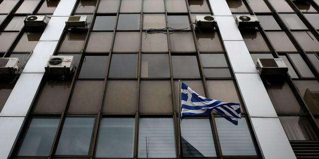 Η οικονομία πίσω από το success story – Νέα “καμπανάκια” για επενδύσεις και ανταγωνιστικότητα