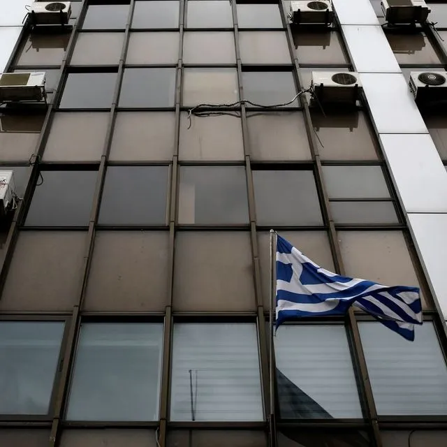 Νέα “καμπανάκια” για επενδύσεις και ανταγωνιστικότητα