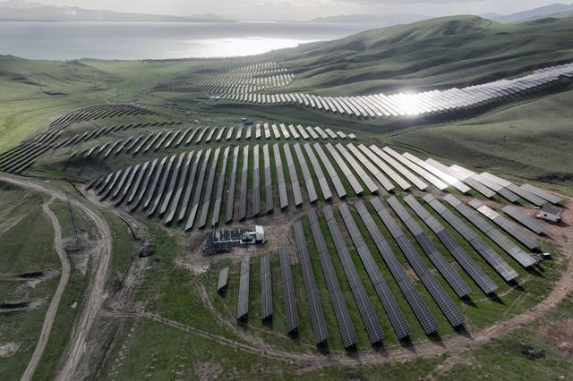 Sungrow Ελλάδας: η ομάδα που δίνει ενέργεια στο μέλλον!