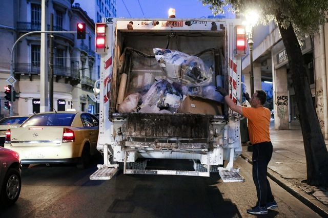Πετρούπολη: Άγνωστος επιτέθηκε σε εργαζόμενο της καθαριότητας εν ώρα εργασίας